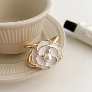 Women's Elegant Pearl Floral Clip